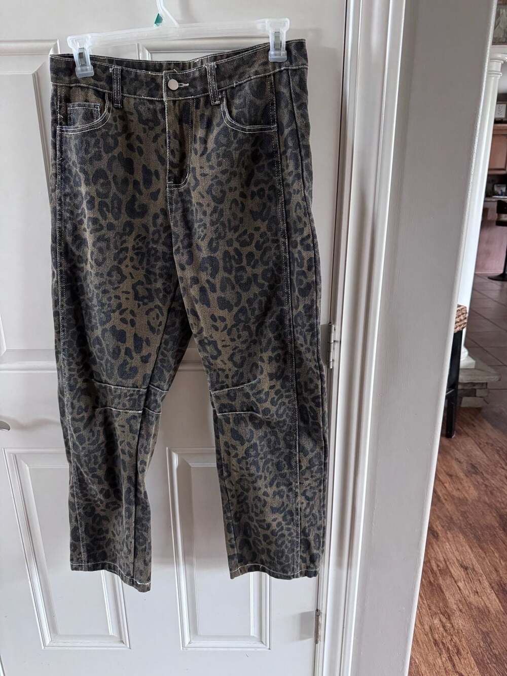 Women’s XL Leopard Print Jeans – 34” Waist 28” Inseam – Animal Print Denim